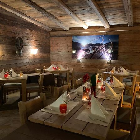 Hotel Etrier Кранс Монтана Екстериор снимка