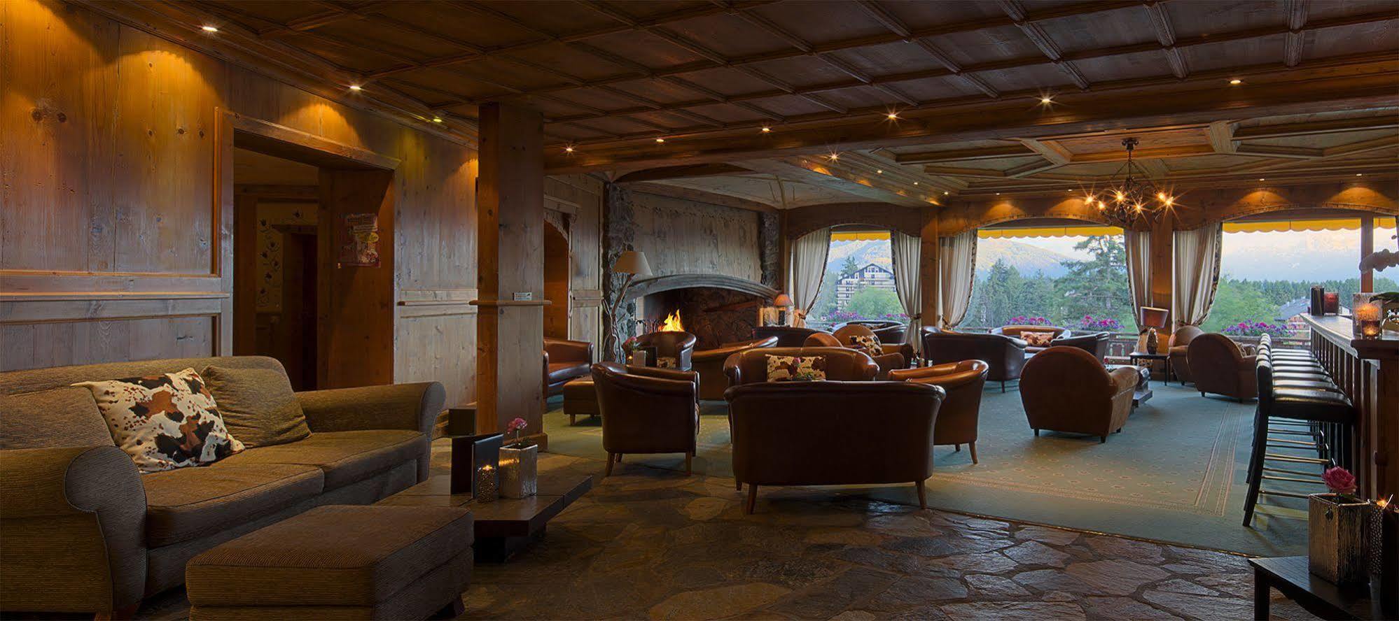 Hotel Etrier Кранс Монтана Екстериор снимка